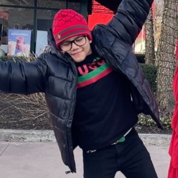 SOLD❤️🙏🫶🏻💯authentic ❤️Gucci tops - Picture 7 of 9